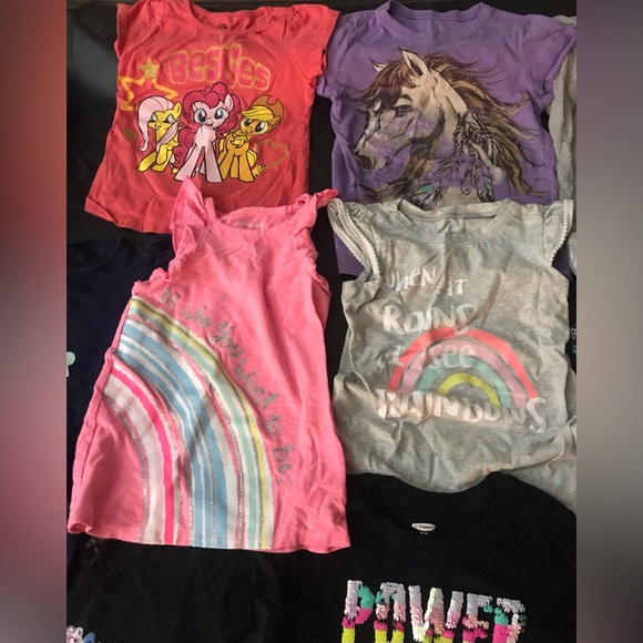 19 Pc Girls Size 4/5 Summer Lot  Tshirts/shorts/skort.. Guess, Trolls, Unicorns. - Picture 6 of 7